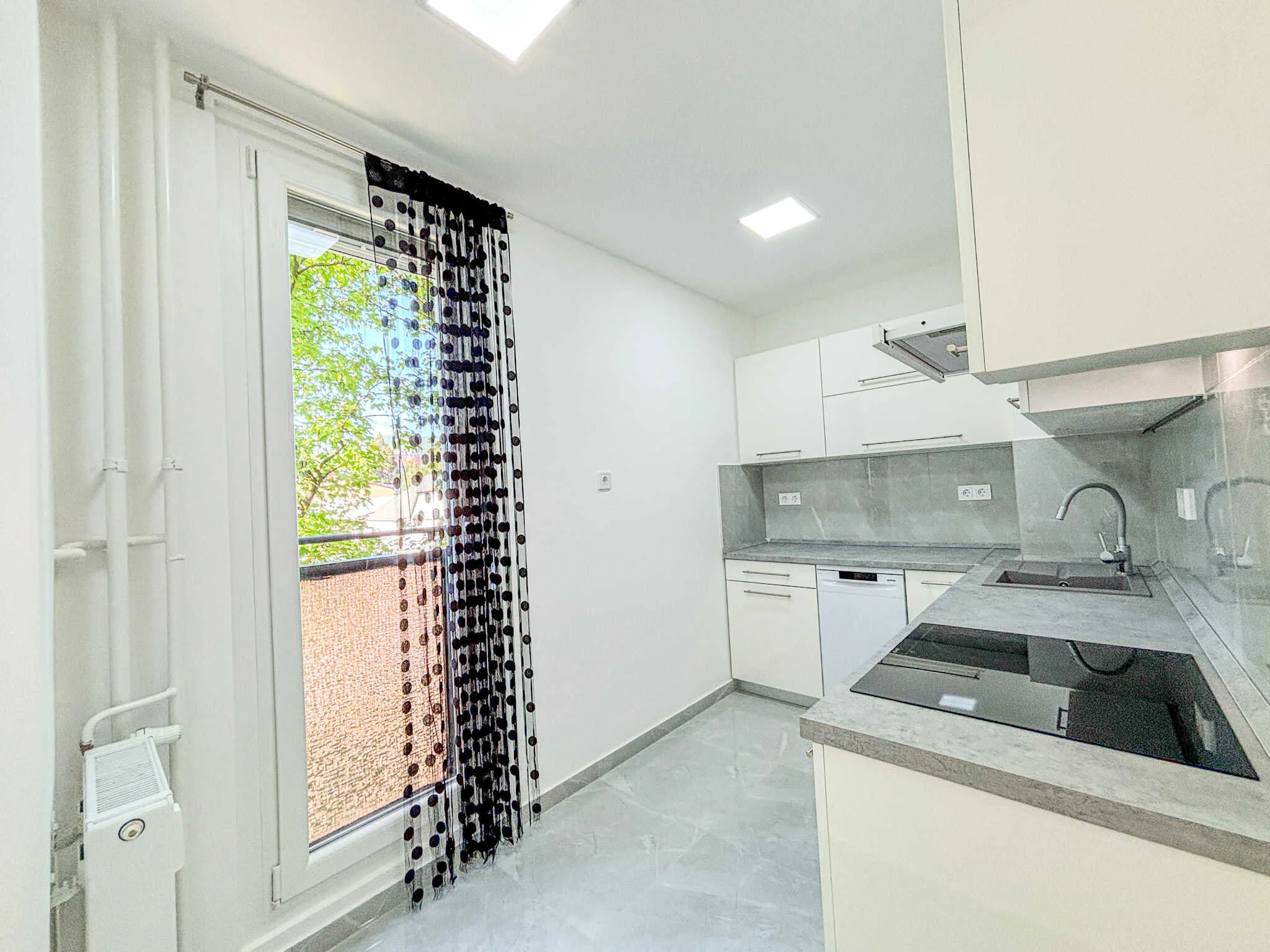 Pécs, Ifjúság útja