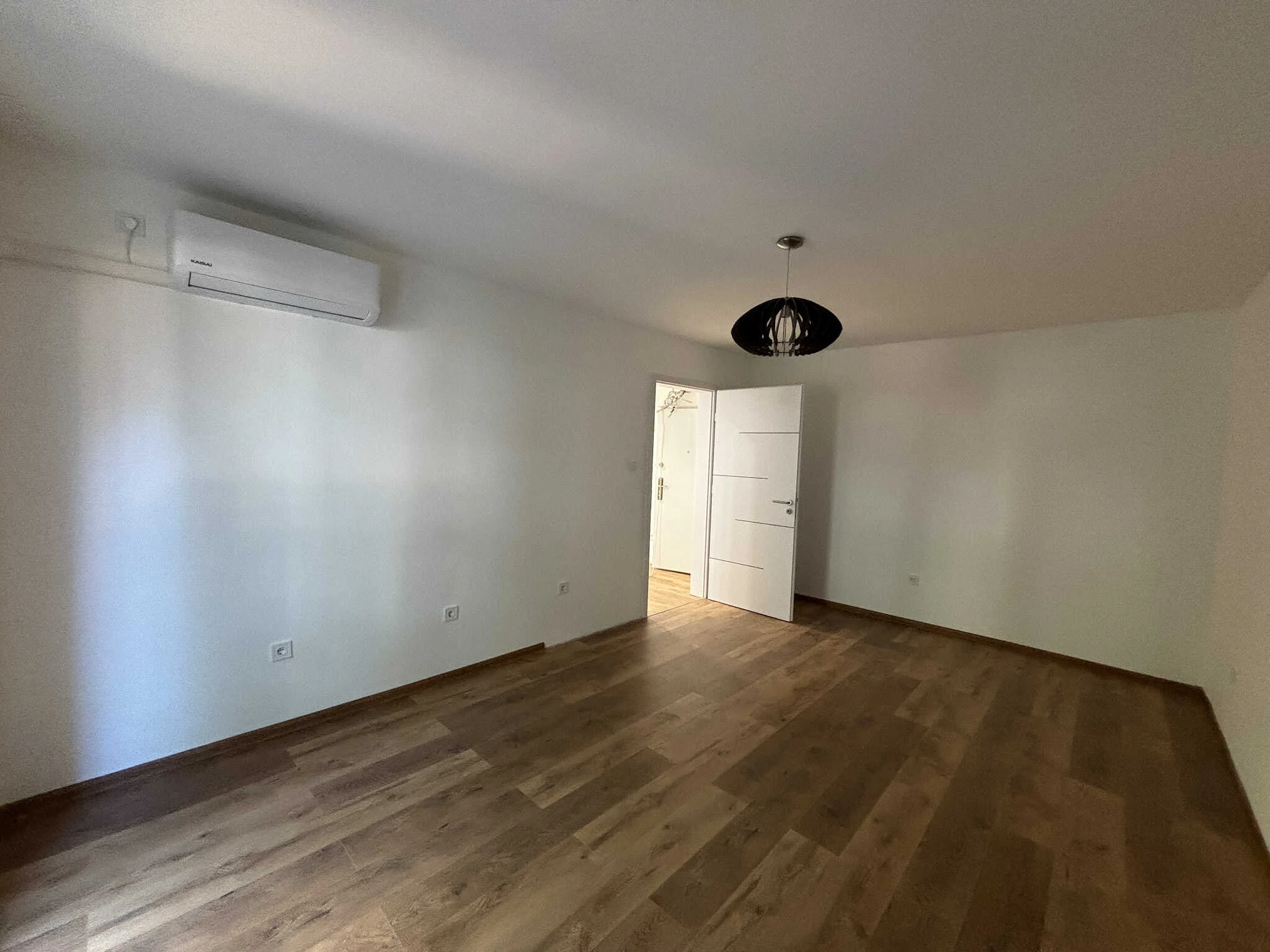 Pécs, Nagy Lajos király útja