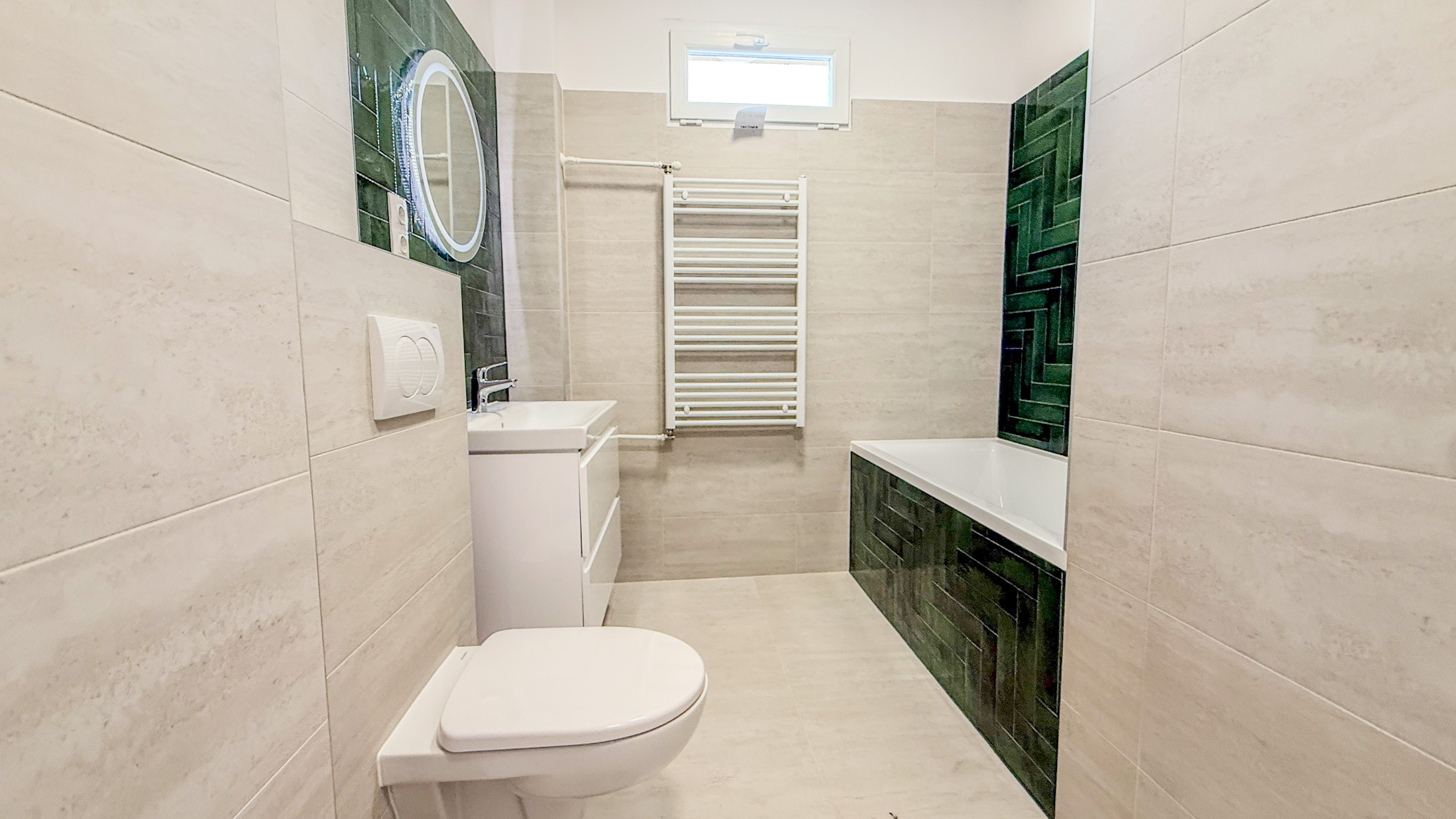 Eladó egy Amerikai konyha nappali+2 szobás, 2. emeleti, frissen felújított tégla lakás az Egyetemvárosban